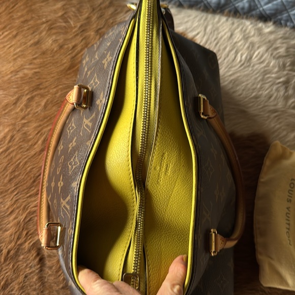 Louis Vuitton Pallas Pistache Monogram Bag - Picture 6 of 10